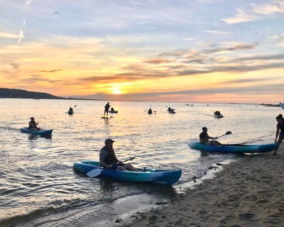 1-Hour Kayak Rental at Spermaceti Cove