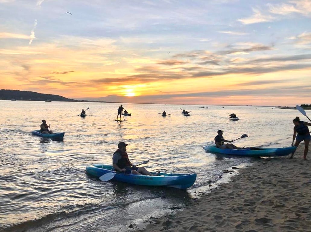 1-Hour Kayak Rental at Spermaceti Cove
