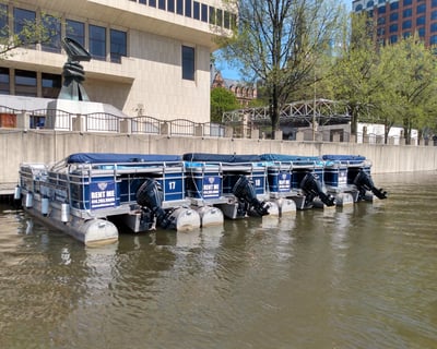 Downtown Milwaukee Self-Captained Pontoon Rental