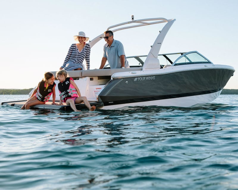 23' Open-Bow Boat Rental in South Lake Tahoe