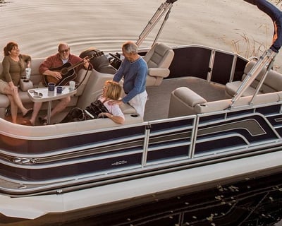 20' Pontoon Boat Rental on Harris Chain