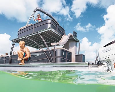 Nashville Lake Boat Tour With Slide & Captain