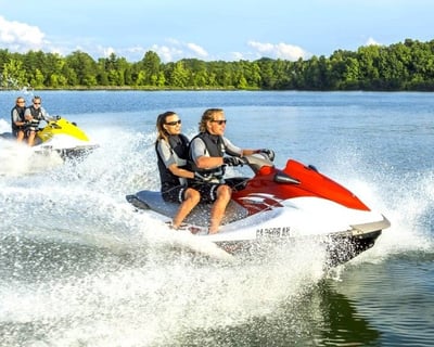 1-Hour Guided Jet Ski Tour on Petite Lake