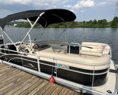 21' Pontoon Rental in Pittsburgh