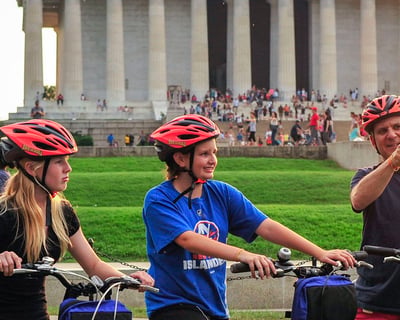 Explore Washington DC Monuments & Memorials Bike Tour