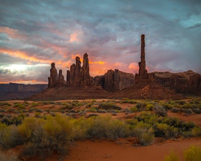 Private Navajo Tour of Monument Valley