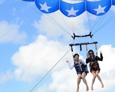 Parasail & Wakeboard Combo in Oahu