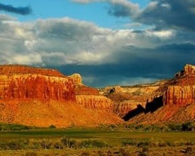 Guided Crack Climbing Tour in Moab