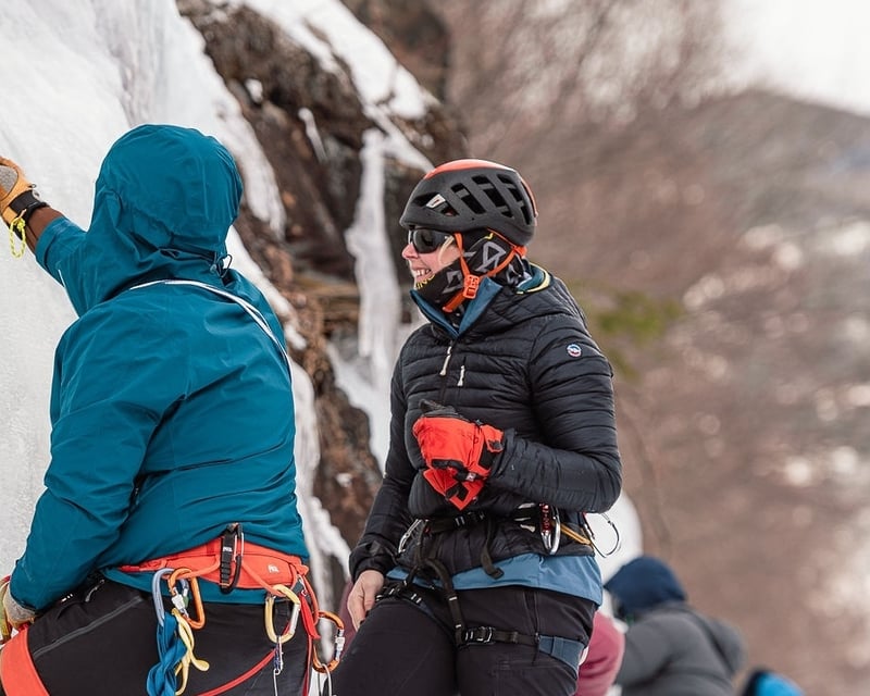 Beginner Waterfall Ice Climbing Course in North Conway
