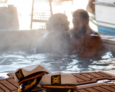 Dockside Floating Hot Tub Rental in Juneau