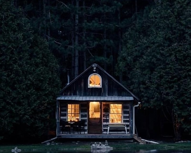 Spooky Island Cabin Escape Room in Brunswick