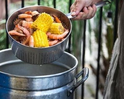 New Orleans Shrimp Boil Cabaret with Live Music