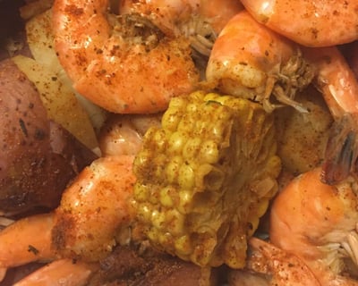 Historic Downtown Savannah Food & History Walking Tour
