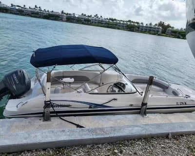 24' Deck Boat Rental in Marathon