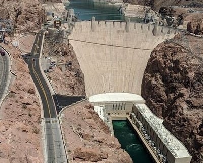 Hoover Dam Guided Walking Tour & Boulder City Drive