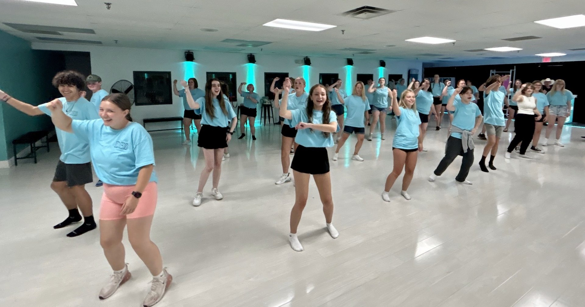 Private 1-Hour Line Dancing Lesson in Nashville | Greetwell