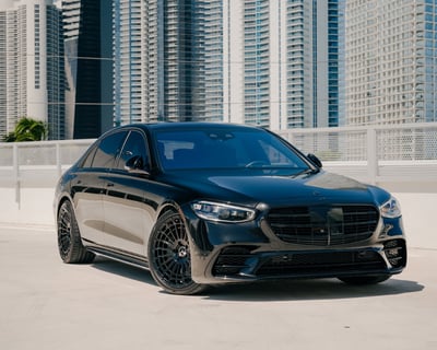 Mercedes-Benz S580 Rental in Miami