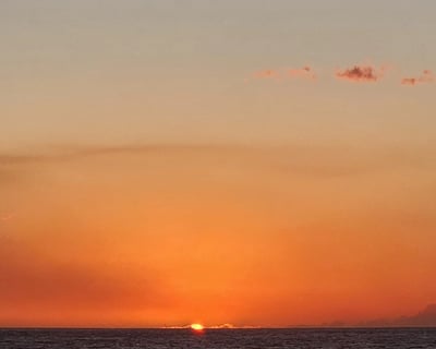 Oahu Dolphin Snorkel Cruise with Sunset Dinner