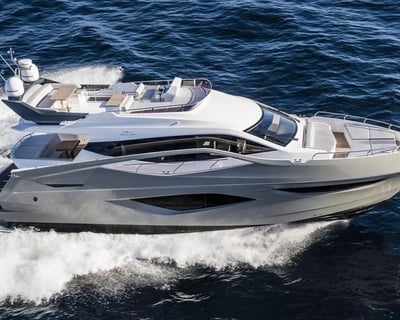 65' Yacht Charter in Miami Beach