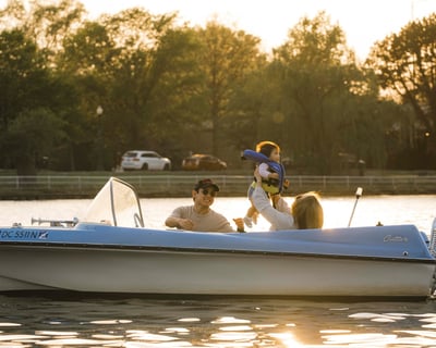 Retro Boat Rental in Washington DC