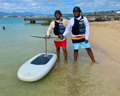 Group eFoil Lesson for Up to 10 in Honolulu