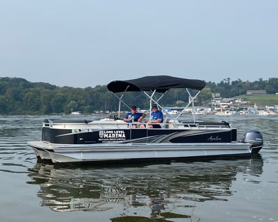 25' Tritoon Pontoon Rental on Lake Clarke