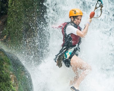 2.5-Hour Waterfall Canyoning Tour in Rincón de la Vieja