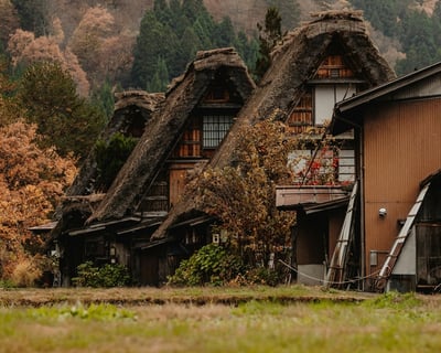Shirakawago & Kenrokuen Guided Tour From Kanazawa