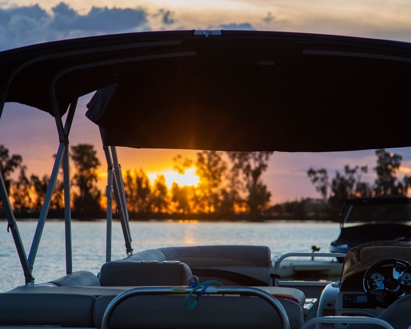 Full-Day Pontoon Boat Rental in Laughlin