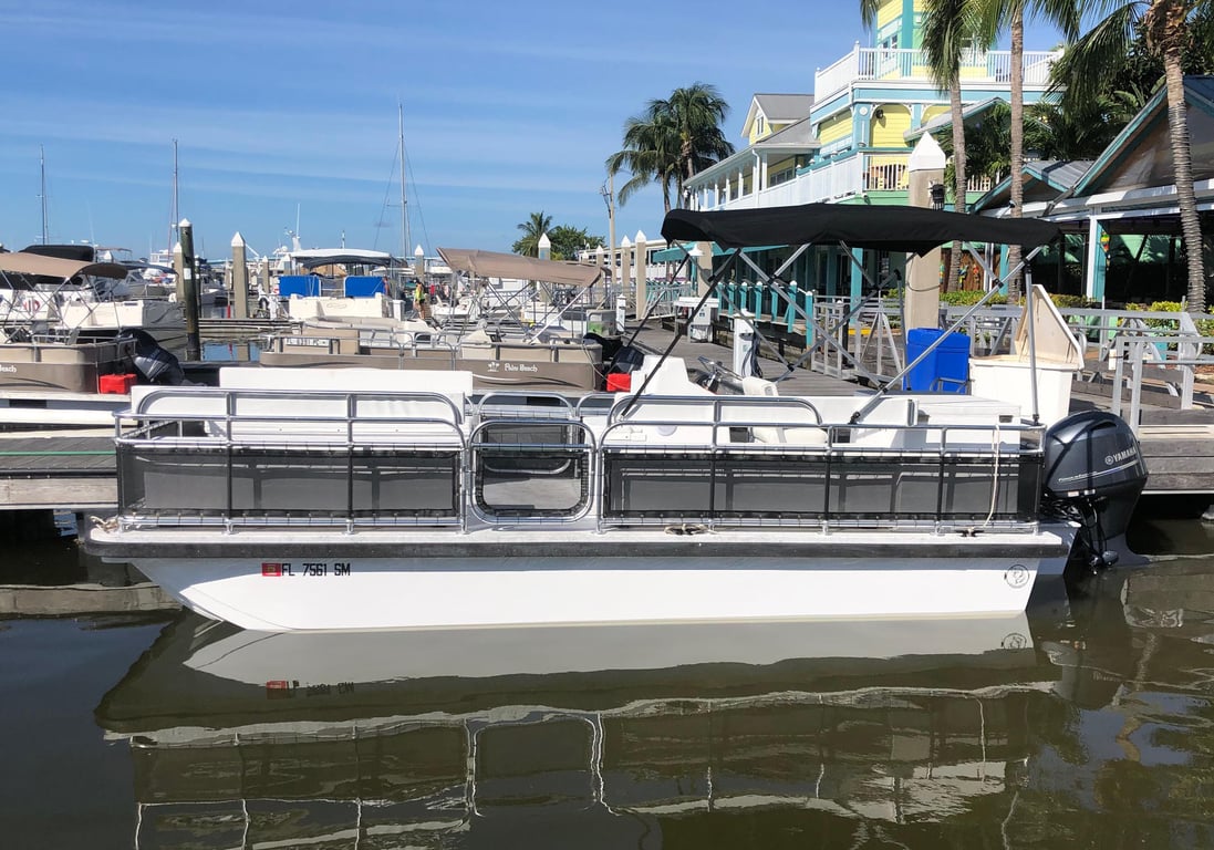 24' Trimaran Rental in Fort Myers Beach
