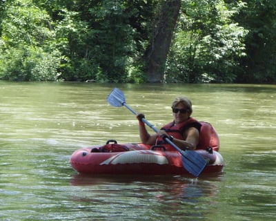4.5-Mile Tube Tracker Rental on Yadkin River