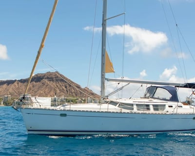 Private Daytime Sailing Charter in Honolulu