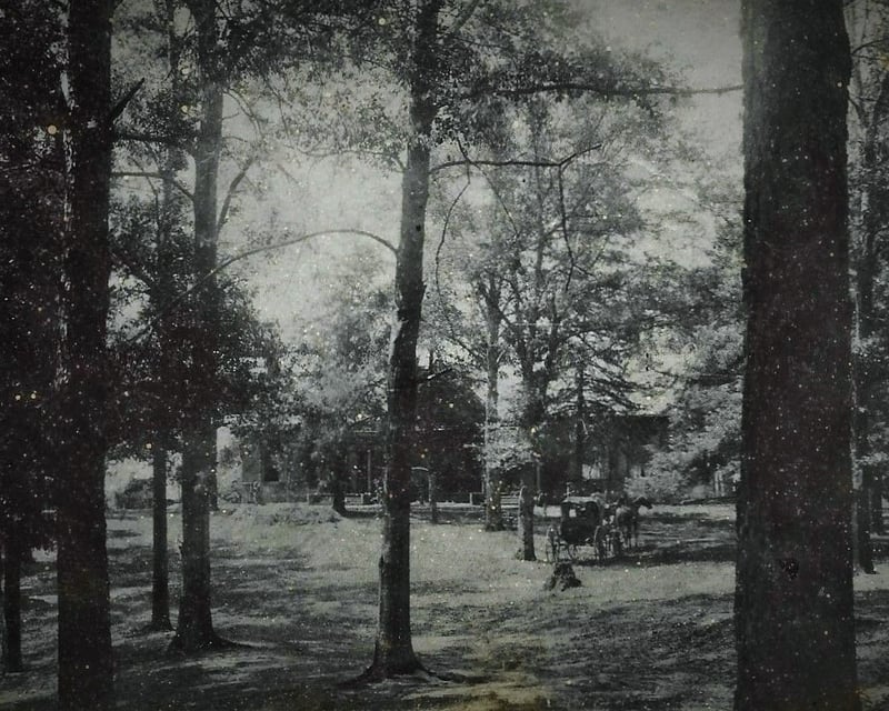 Candlelight Ghost Tour at Glenfield