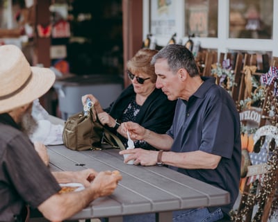 Bird in Hand Carriage Tour With Baked Goods