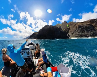 Na Pali Coast Snorkeling & Sea Cave Tour