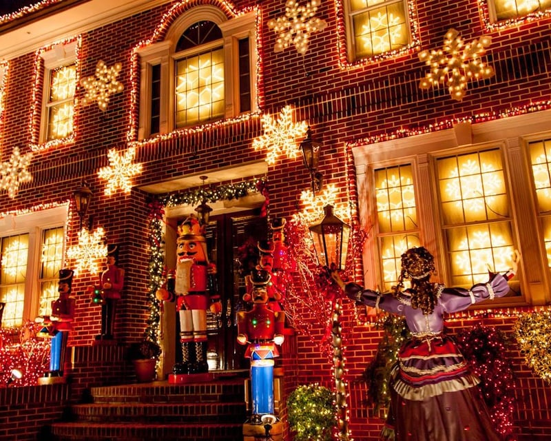 Dyker Heights Christmas Lights Guided Tour