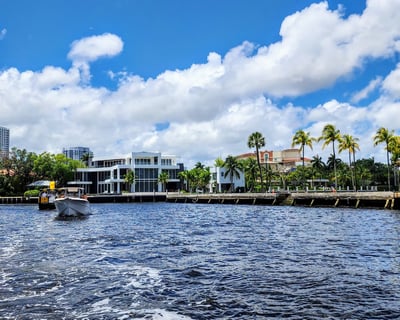Fort Lauderdale Canals Sightseeing Cruise with Swim