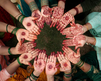 Private Henna Session in Inglis