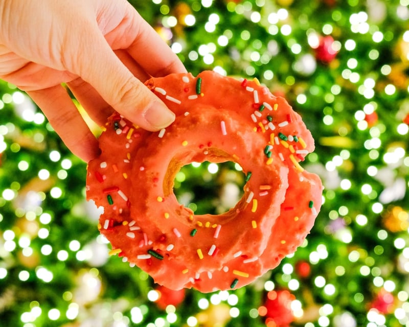 Los Angeles Holiday Donut Tour & Original Farmers Market