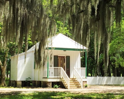 Destrehan Country Cottage Stay