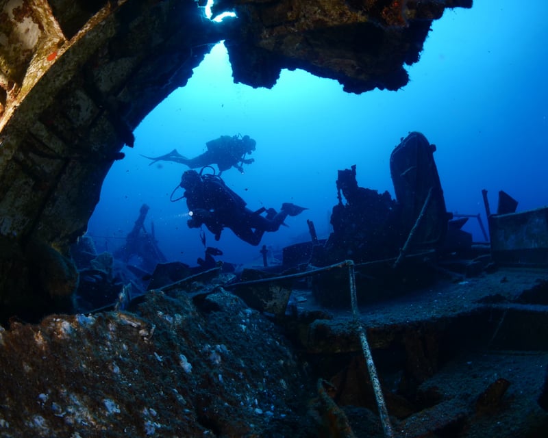 USS United States Advanced Dive Charter from Pensacola