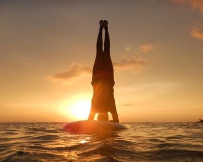 Sunset SUP Yoga Class in Honolulu
