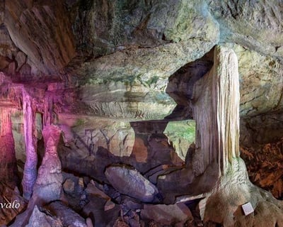 Lost World Caverns Self-Guided Tour