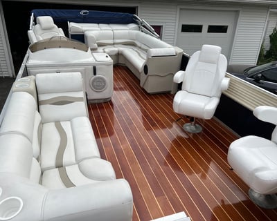 Luxury Pontoon Private Charter On Jordan Lake