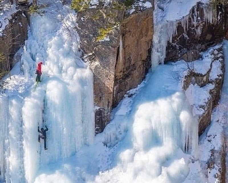 Steep Ice Climbing Skills Course in North Conway