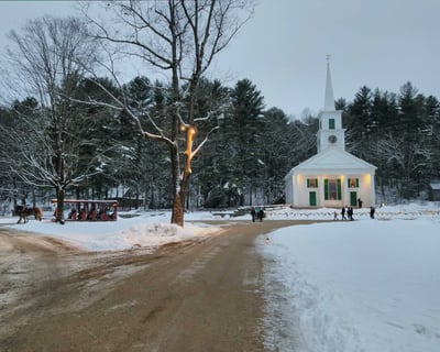 Christmas by Candlelight Bus Tour at Old Sturbridge Village