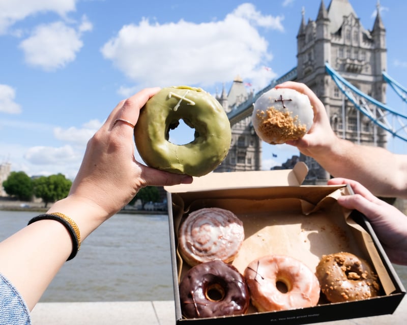 London Donut Tour Through Borough Market to Tower Bridge