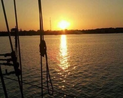 Outer Banks Sunset Cruise From Manteo