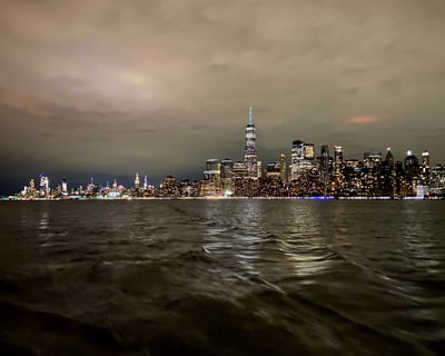 1.5-Hour New York City Lights Sailing Charter