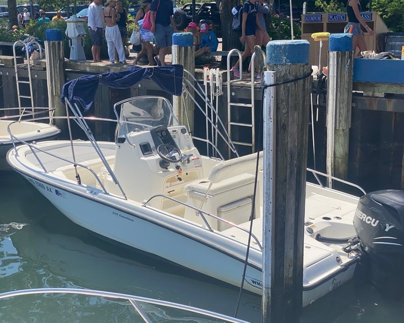 20' Center Console Boat Rental in Nantucket